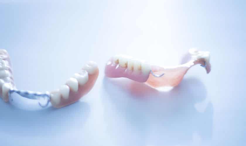 Myths and Misconceptions About Cosmetic Dentures Debunked